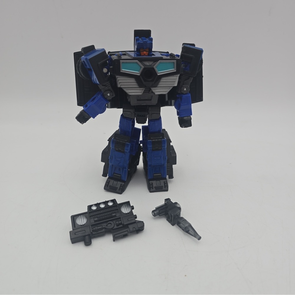 Transformers Legacy Crankcase Hasbro Deluxe Class Generations